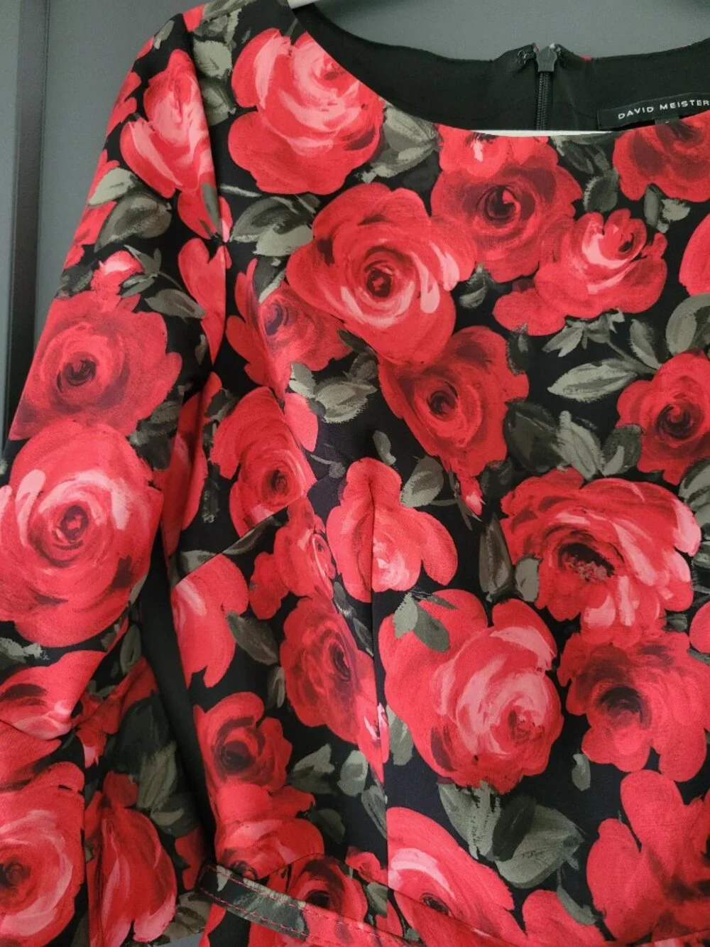 David Meister Red Rose Floral Bell Sleeve Belted Sheath Dress Size 6